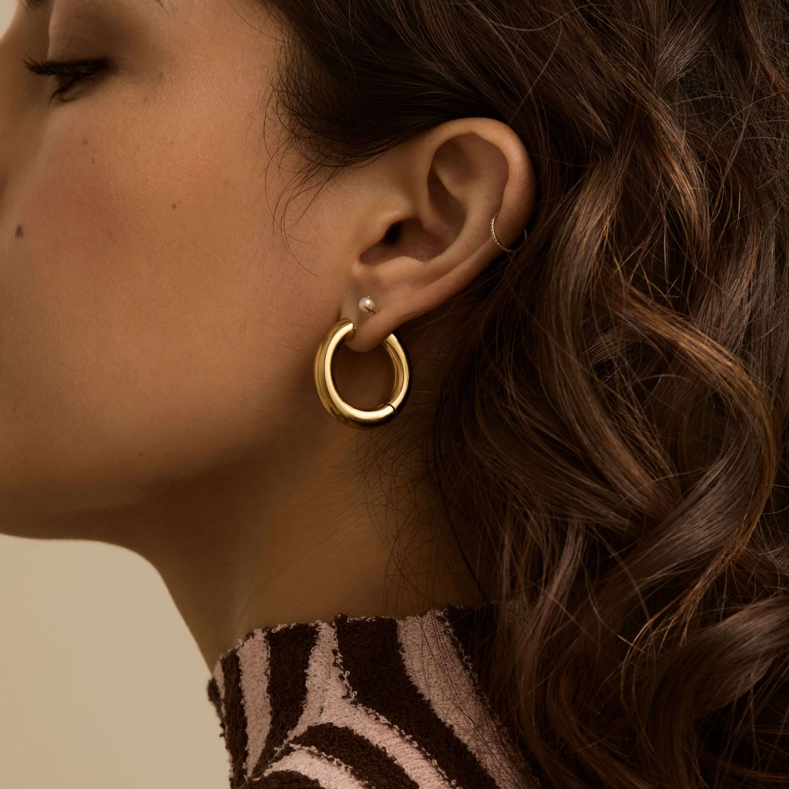 Every Body Hoops, 26mm and Pearl, 3mm Nap Earring on Model