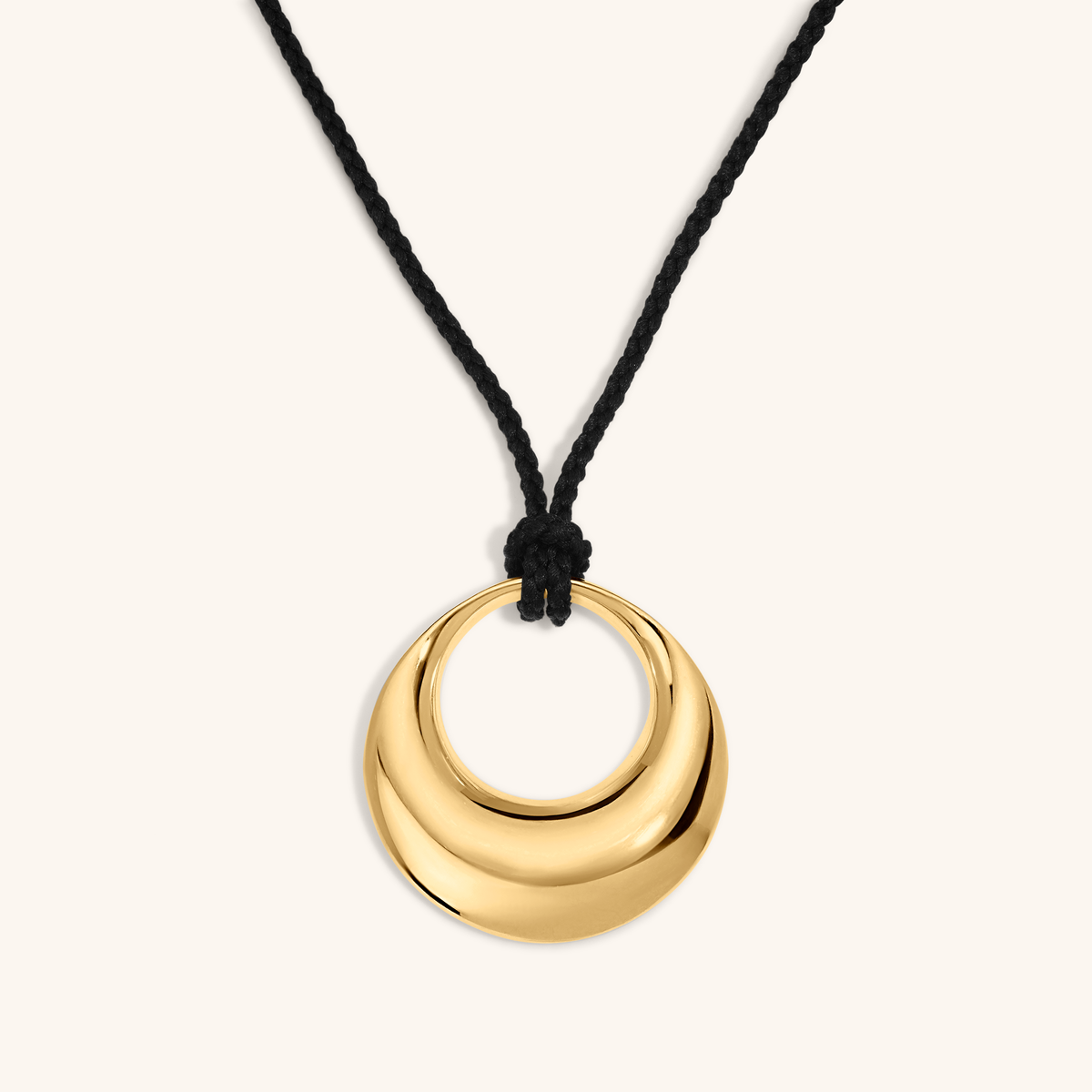 Equilibrium Cord Pendant, Medium in gold – pendant detail 2