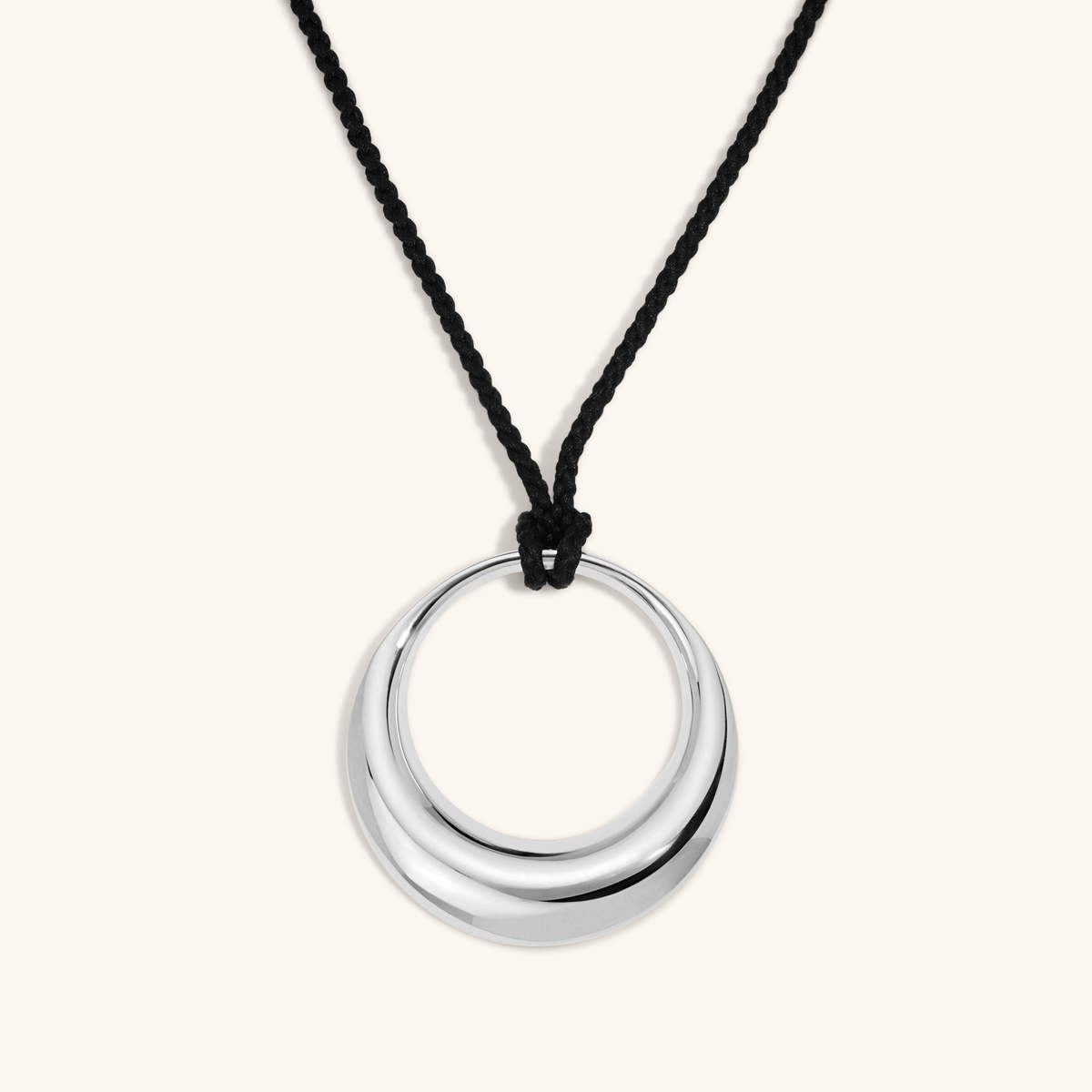 Equilibrium Cord Pendant, Large in silver – pendant detail 1