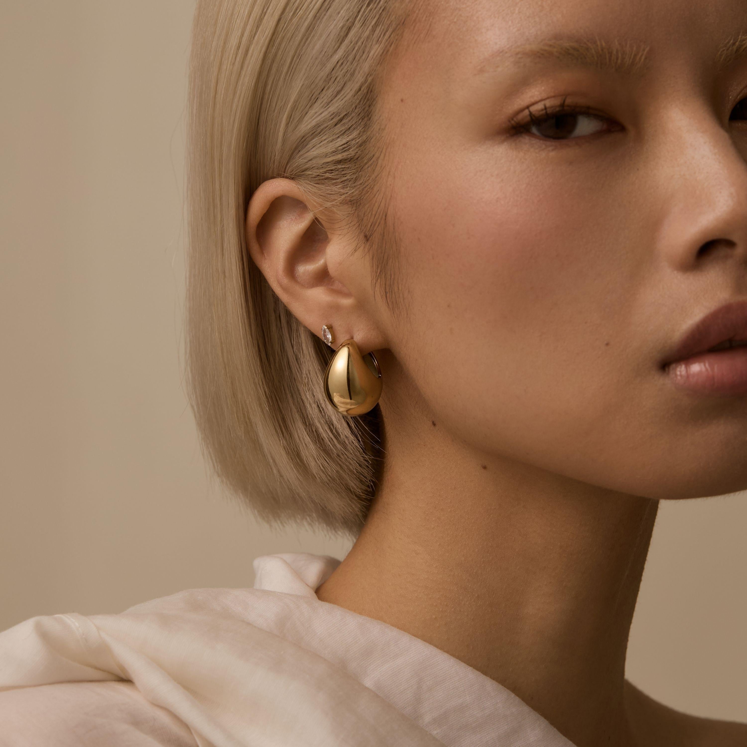 Cloud Hoops (Gold) on model