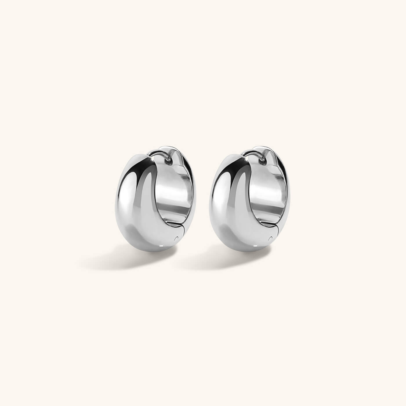 Dewdrop Huggies in Titanium - Silver