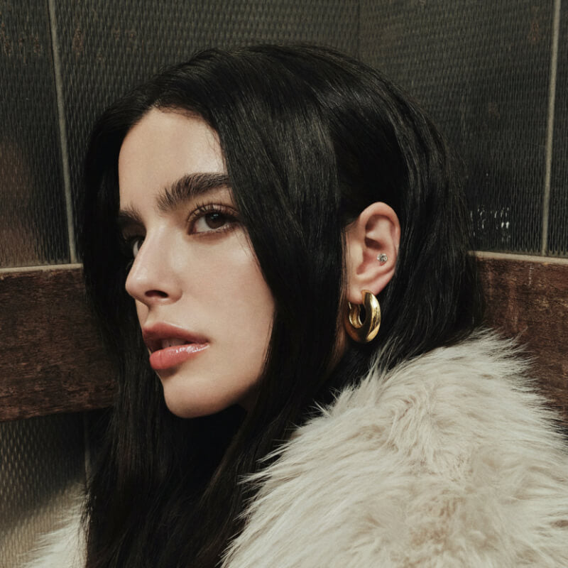 After Dark Duo (Gold) on model