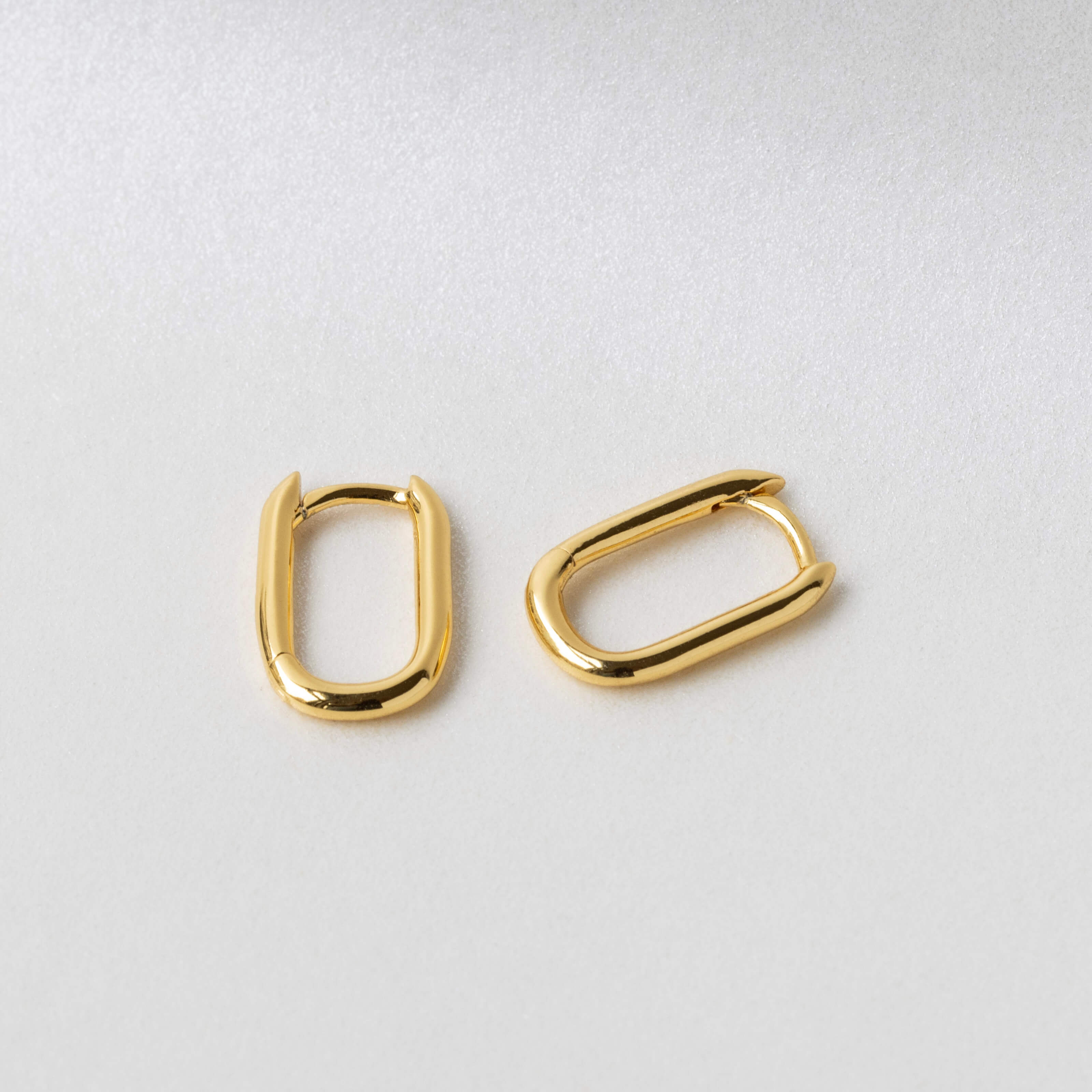 Baby Halo Oval Hoop Earrings in Titanium (Gold)