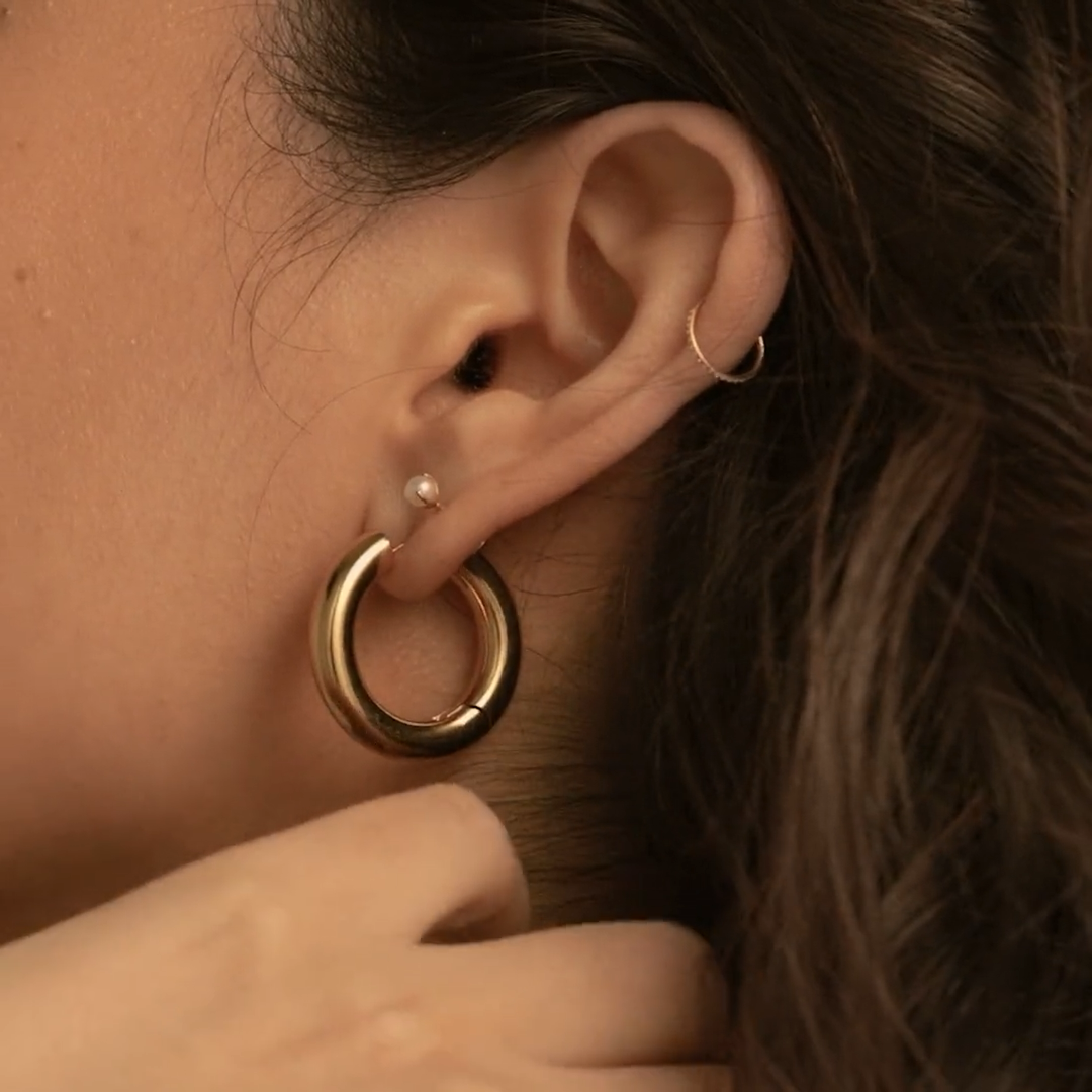 Eternity Cartilage Hoop in Gold on Model Video