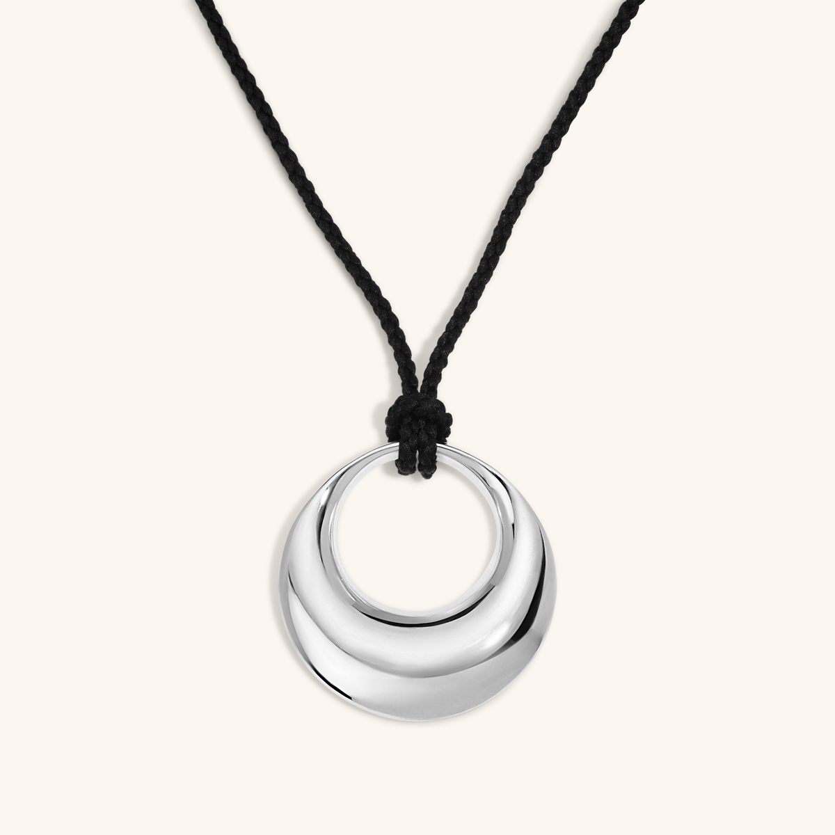 Equilibrium Cord Pendant, Medium in silver – pendant detail 2