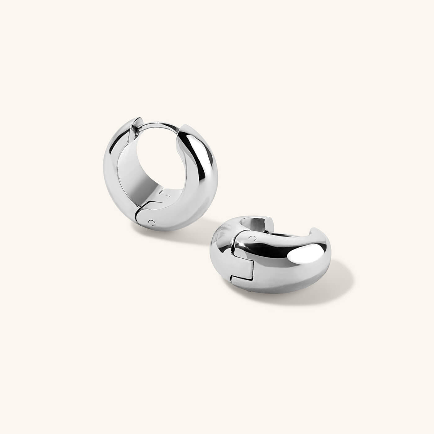 Dewdrop Huggies in Titanium - Silver