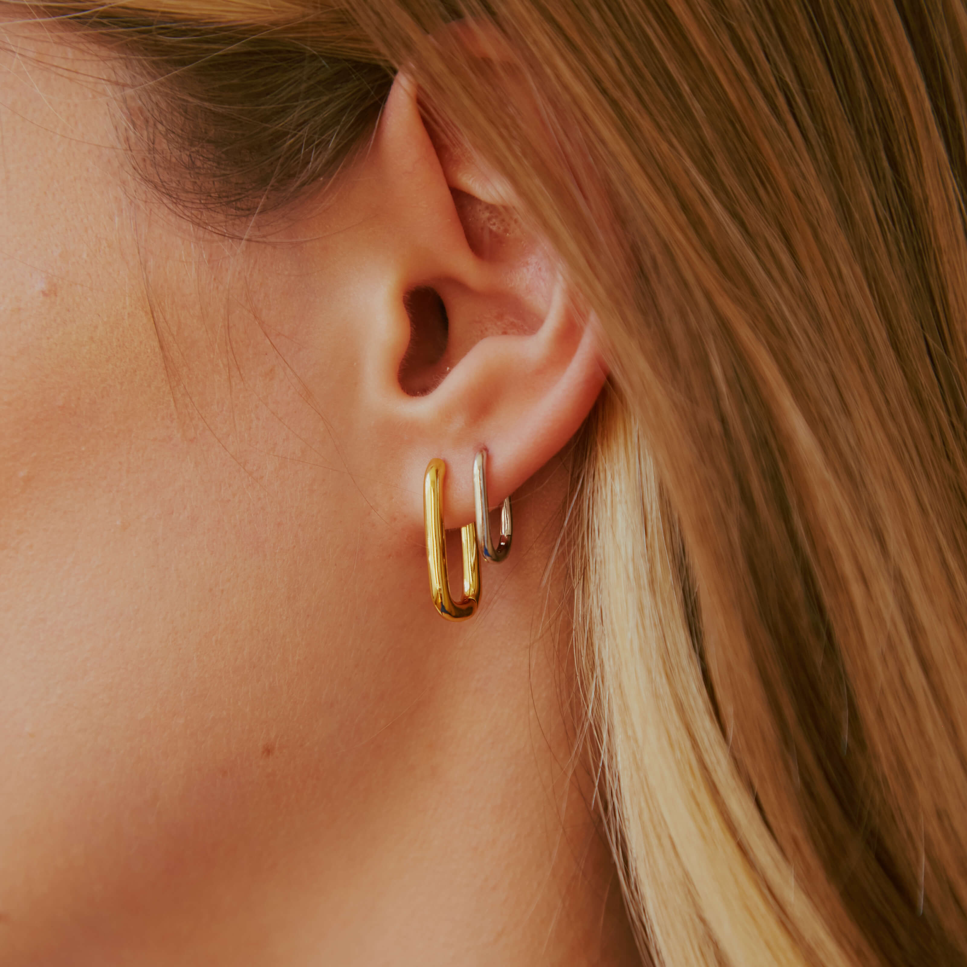 Baby Halo Oval Hoop Earrings (Silver) on Model