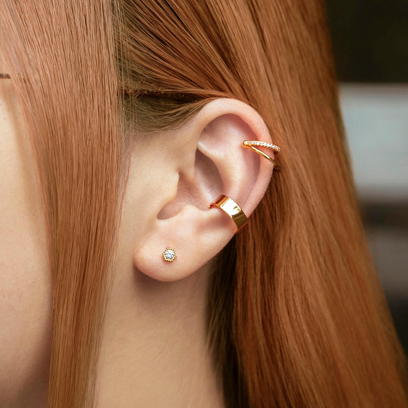 Deco Nap Earrings in Gold on model