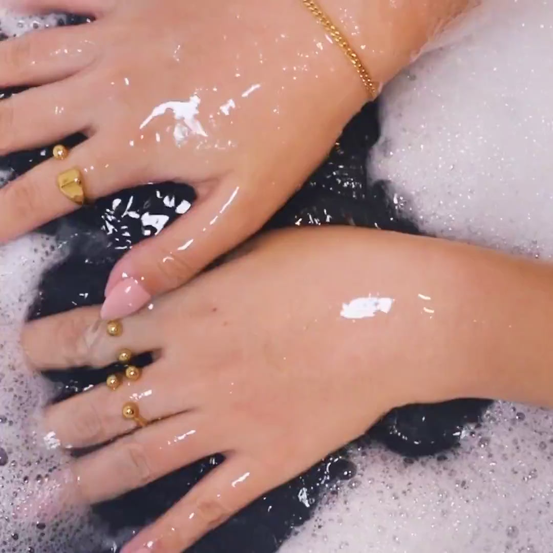 Floating Sphere Stacking Ring II (Gold) on model video