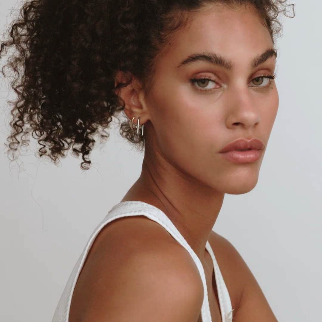 Halo Oval Hoops 23mm in Silver on Model Video